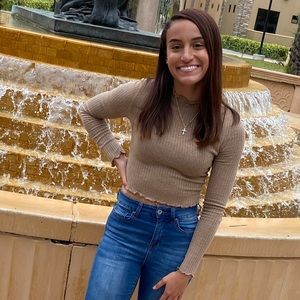 Meet your Posher, Briana